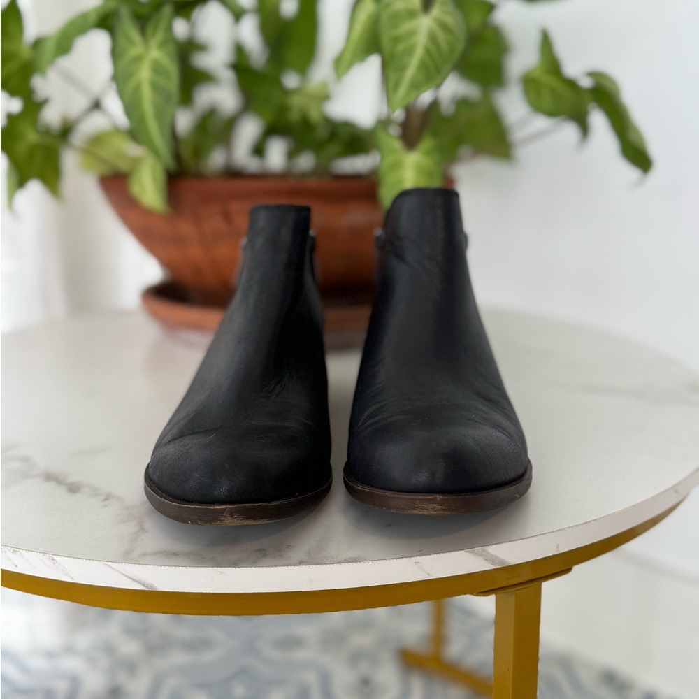 Lucky Brand 7.5 38 Black Leather Ankle Boots Booties - Picture 2 of 8